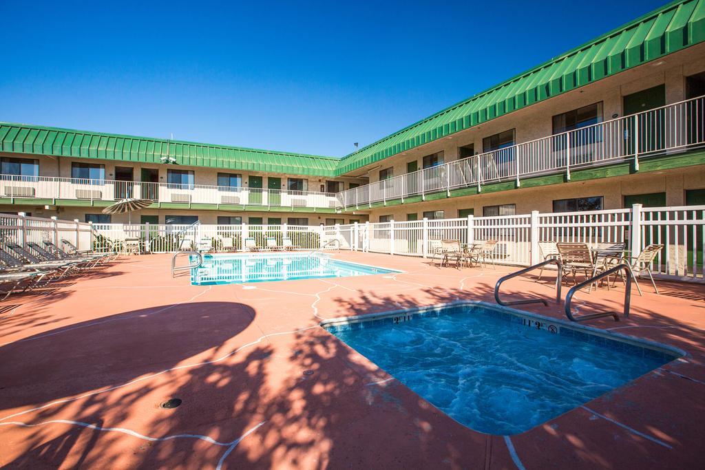 University Inn Fresno Exterior foto